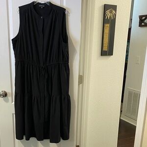 Chic Black Sleeveless Midi Dress